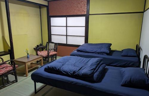 Nikko Cama Y Desayuno | Women only B&B KegonFalls