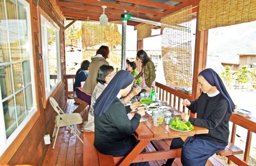 Bongpyeong Casa | "WON" Suite Liun Pine Tree Cabin