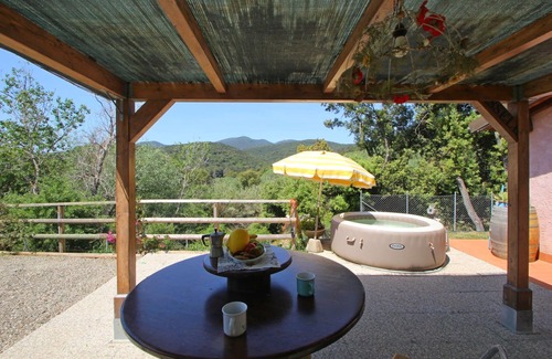 Castiglione della Pescaia Casa | Casa de vacaciones privada con jacuzzi, A/C, TV, veranda, vista panorámica, aparcamiento