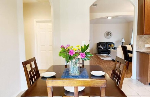 Southside Casa | Wonder Getaway home near Lackland and SeaWorld!