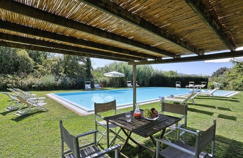 Lucca Villa | Preciosa casa de vacaciones con WIFI, piscina privada, A/C, TV y aparcamiento, cerca de Lucca