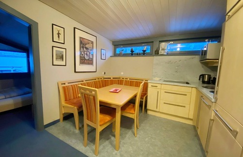 Sankt Anton am Arlberg Apartamento | Wonderful Sankt Anton ski apartment. 3min walk to all main lifts/ski school