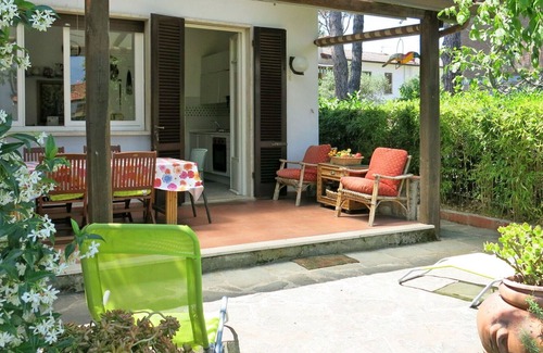 Torre del Lago Puccini Casa | Casa de vacaciones privada con WIFI, piscina privada, TV, terraza, mascotas permitida, aparcamiento