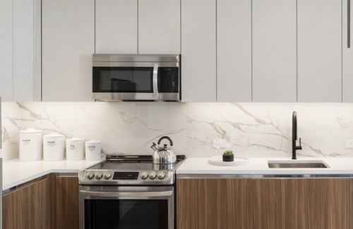 Prospect Lefferts Gardens Apartamento | Wonderful 1 Bdr PH Condo With Balcony & View Of The City