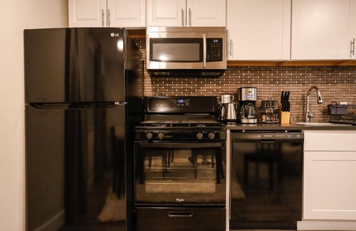 West Hills Casa | Wonderful 1BD Guest House with Outdoor Experience