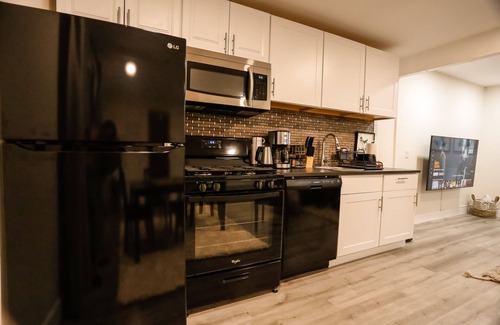 West Hills Casa | Wonderful 1BD Guest House with Outdoor Experience