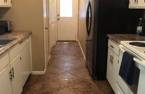 Macon Casa | Wonderful 3/2 with large enclosed yard for pets.