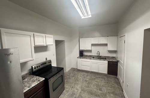 Near Eastside Casa | Wonderful 3-bedroom house with AC in Indianapolis