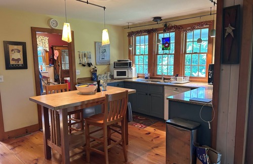 West Dover Casa | Wonderful 3-bedroom house in West Dover, VT close to Mount Snow and Restaurants!