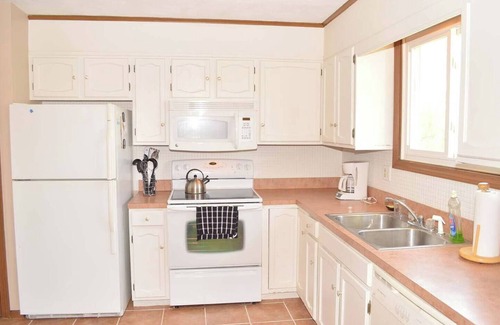 Eastward Look Casa | Wonderful 4 Bedroom Home for the Summer!