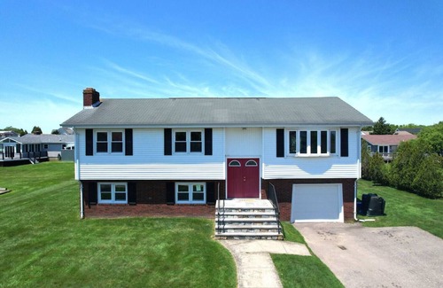 Eastward Look Casa | Wonderful 4 Bedroom Home for the Summer!