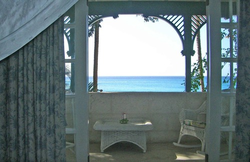 Gibbs Bay Villa | Maravillosa villa de 4 dormitorios - Gibbs Beach - Excelentes tarifas ofrecidas