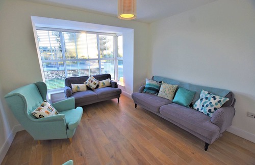 Aberdovey Casa | Maravillosa casa de 7 habitaciones en Aberdovey, tiene capacidad para 16, se admiten mascotas con jardín