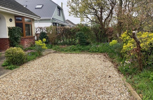Holworth Apartamento | Wonderful accommodation with double bedroom en-suite shower, lounge and WiFi