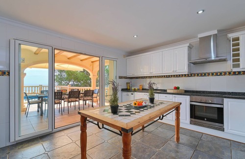 Mar Azul Villa | Villa maravillosa y confortable en Jávea, Costa Blanca, España con piscina privada para 8 personas