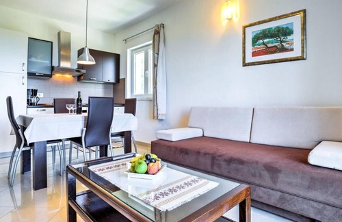 Brsec Apartamento | Wonderful Brsec Apartments with Sea View and Shared Pool - Comfort One Bedroom Apartment