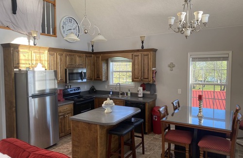 Morris Chapel Cabaña | Wonderful cottage on the Tennessee River Crump Tn.