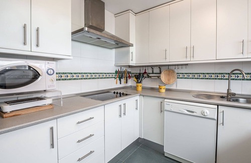 San Ambrosio Villa | Estupenda casa de vacaciones privada con WIFI, piscina, A/C, TV, terraza y aparcamiento