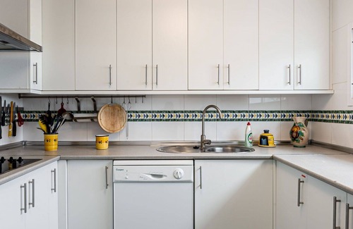 San Ambrosio Villa | Estupenda casa de vacaciones privada con WIFI, piscina, A/C, TV, terraza y aparcamiento