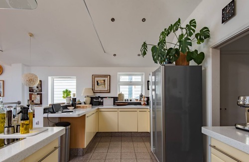 Swalecliffe Casa | Wonderful family beach house sleeping 7 guests in 4 bedrooms
