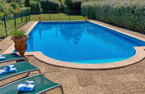 Evenos Casa | Preciosa casa de vacaciones privada con piscina privada, A/C, WIFI, TV, terraza y aparcamiento