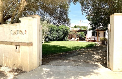 Zahora Casa | Casa unifamiliar cerca de la playa con un gran jardín.