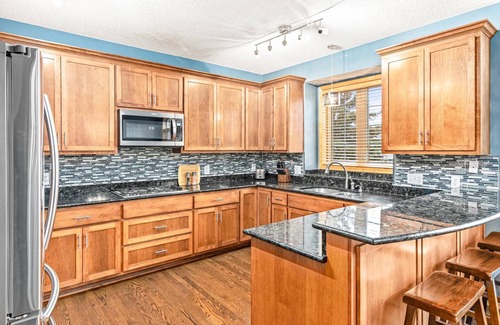 Rosemount Casa | Wonderful home in prime Rosemount location.