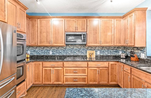 Rosemount Casa | Wonderful home in prime Rosemount location.