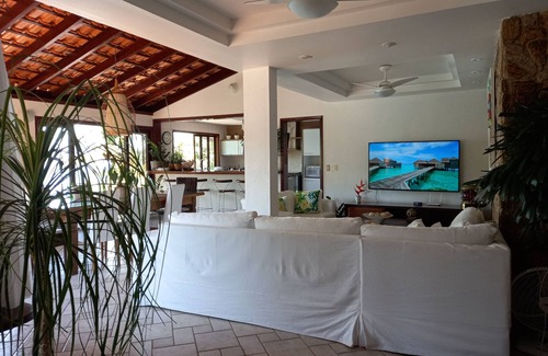 Vila Velha Casa | Maravillosa casa junto al agua en Angra dos Reis.