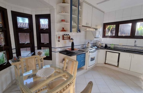 Barra do Una Casa | ¡Maravillosa casa en Barra do Una, ubicada a 100 m de la playa!