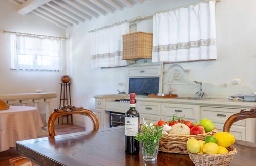 Campiglia Marittima Villa | Preciosa casa de vacaciones privada con WIFI, jacuzzi, A/C, piscina privada, TV, patio, aparcamiento