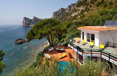 Marina del Cantone Villa | Maravillosa villa de lujo junto al mar en el corazón de la costa de Sorrento