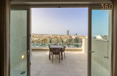 Pieta Apartamento | Wonderful marina 3BR home, with LUX interior w/AC by 360 Estates
