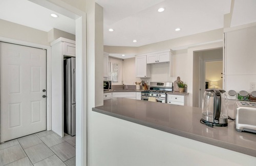 Seal Beach Casa | Wonderful Naples Beauty cottage 2 mins 2 the sand