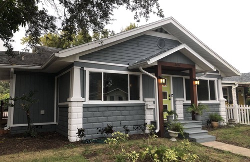 United Central Casa | Wonderful newly renovated and newly furnished bungalo in St Pete