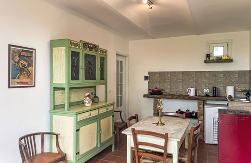 San Damiano dʼAsti Casa | Estupenda casa de vacaciones privada con A/C, WIFI, TV, patio, vista panorámica, aparcamiento