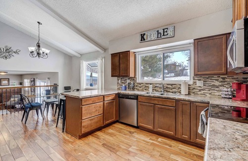 Village Seven Casa | Wonderful Pines! Spacious Yard w/ Hot Tub
