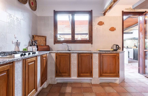 Geremeas Villa | Preciosa casa de vacaciones privada para 6 personas con TV, patio y aparcamiento