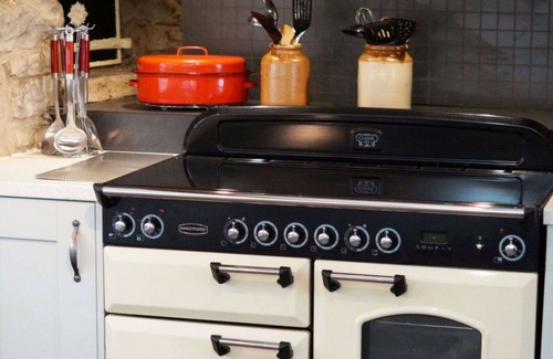 Llanwrtyd Wells Villa | Estupenda casa de vacaciones privada con WIFI, TV, patio, vista panorámica y aparcamiento