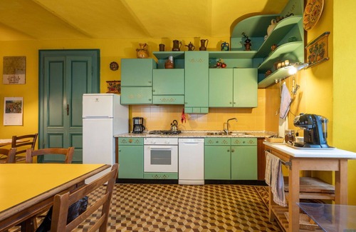 Cossano Belbo Casa | Casa de vacaciones privada con piscina privada, A/C, patio, mascotas permitida, aparcamiento