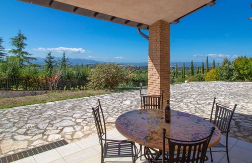 Massa Martana Villa | Casa de vacaciones privada con bañera de hidromasaje, piscina privada, WIFI, A/C, TV, terraza