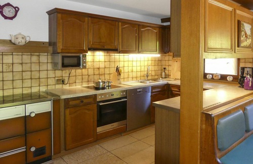 Niedernsill Villa | Maravillosa casa de vacaciones privada con WIFI, TV, terraza, mascotas permitida y aparcamiento