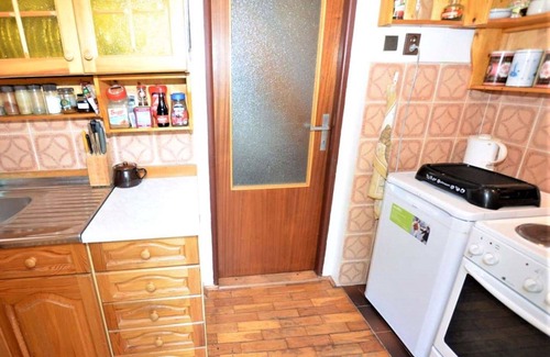 Zelezny Brod Villa | Preciosa casa de vacaciones privada para 5 personas con TV, terraza y mascotas permitida