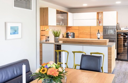 Lubmin Villa | Estupenda casa de vacaciones privada para 8 personas con WIFI, TV, terraza y aparcamiento