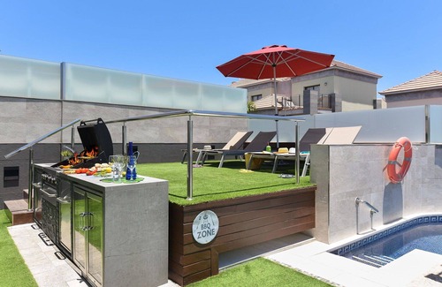 Costa Meloneras Casa | Casa de vacaciones privada con piscina privada, WIFI, A/C, TV, mascotas permitida, aparcamiento