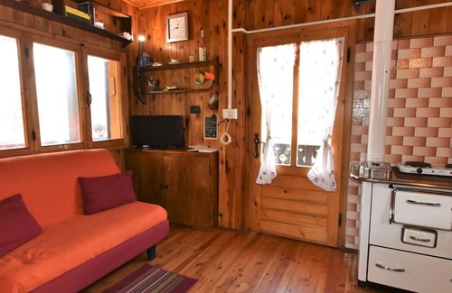 Pellizzano Casa | Maravillosa casa de vacaciones privada para 3 personas con TV, mascotas permitida y aparcamiento