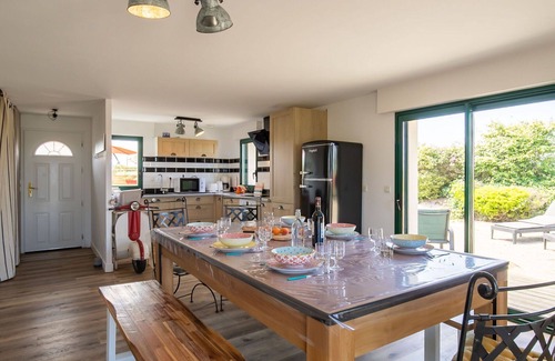 Guimaec Casa | Casa de vacaciones privada con piscina privada, WIFI, TV, terraza, mascotas permitida, aparcamiento