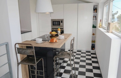 Kerlouet Casa | Preciosa casa de vacaciones privada para 5 personas con WIFI, TV, balcón y aparcamiento