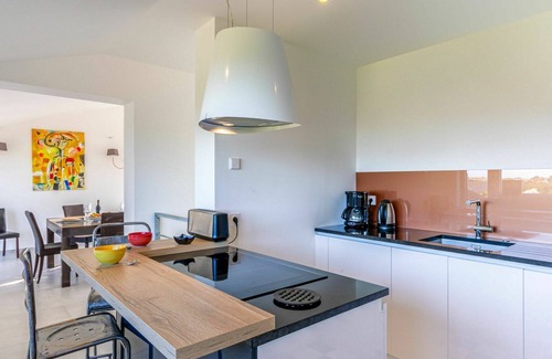 Kerlouet Casa | Preciosa casa de vacaciones privada para 5 personas con WIFI, TV, balcón y aparcamiento
