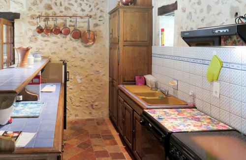 Saint-Jean-dEstissac Villa | Estupenda casa de vacaciones privada con WIFI, piscina privada, TV, mascotas permitida, aparcamiento